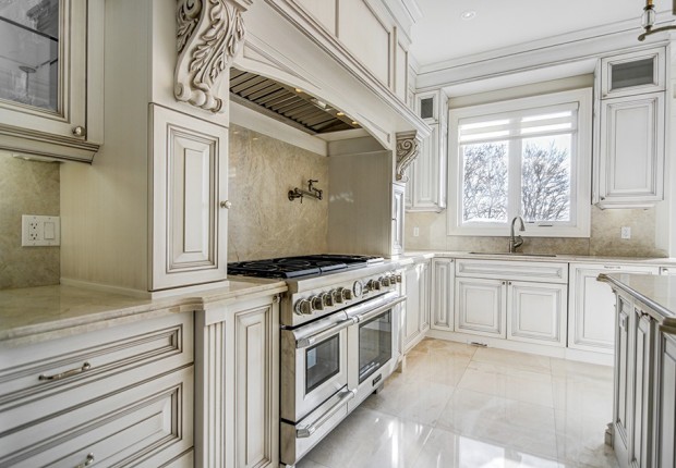 12 Riverside blvd-26