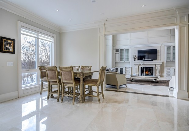 12 Riverside blvd-30