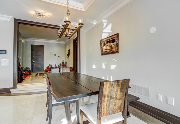 12 Riverside blvd-51