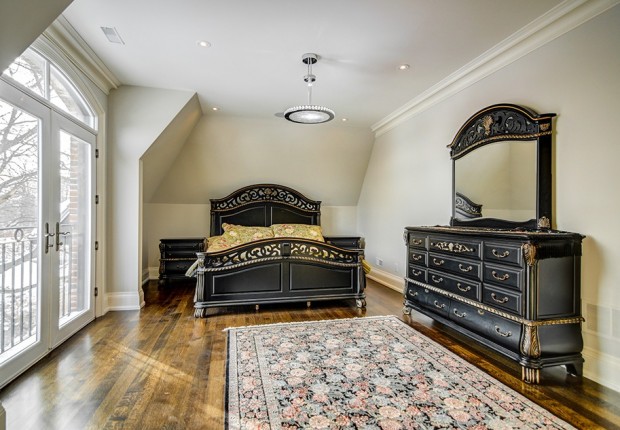 12 Riverside blvd-63